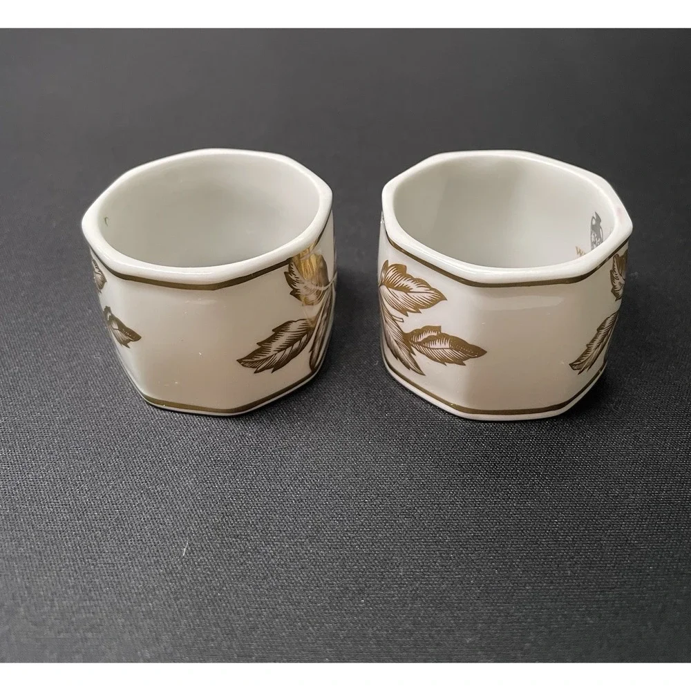 Vintage Wedgwood Bone China Gold Tonquin 22 Ct Trim Set 2 Napkin Rings Holders‎